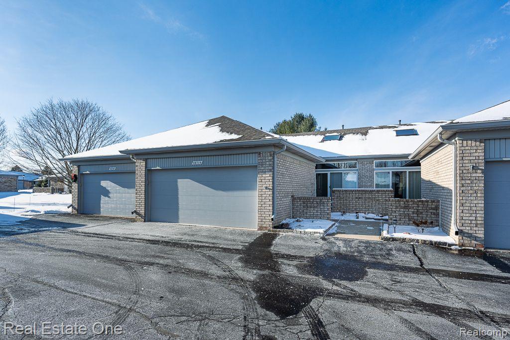 48719 SUNDANCE