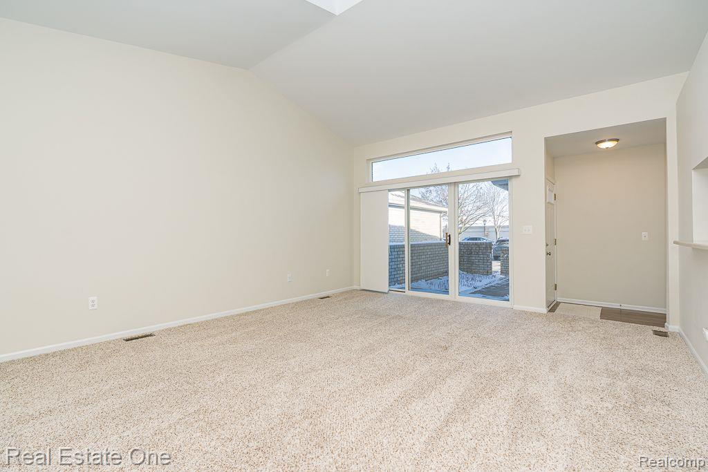 48719 SUNDANCE