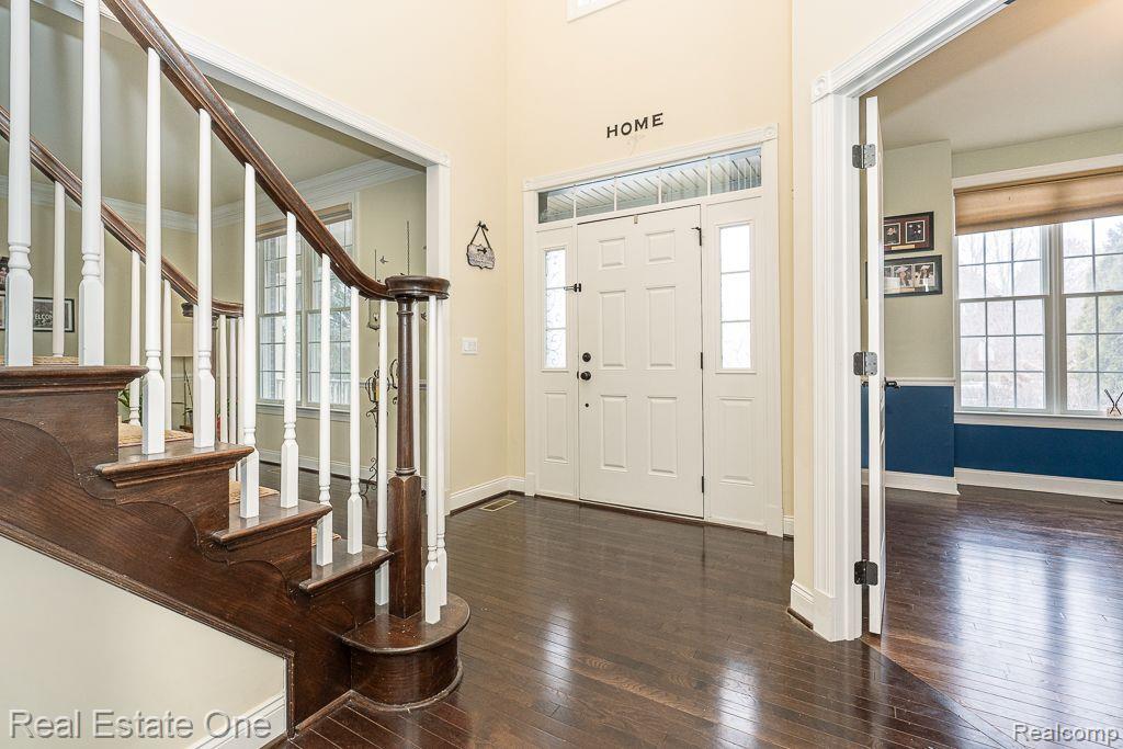 26384 CRESTWOOD DR
