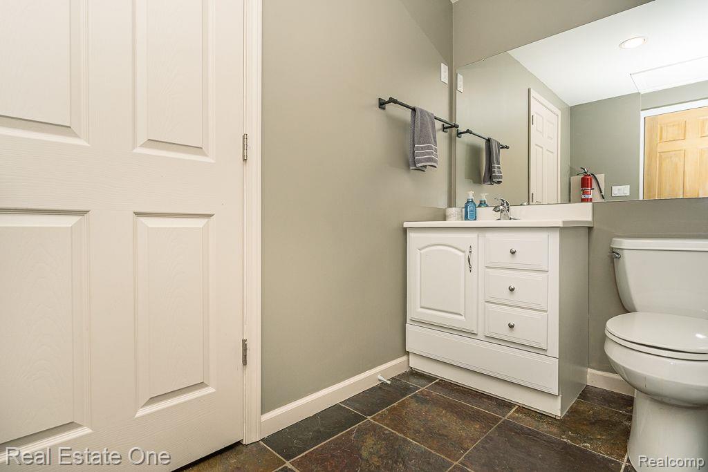 410 Maplehill RD