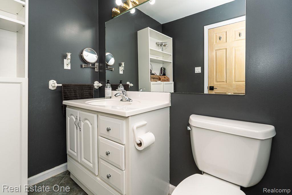 410 Maplehill RD