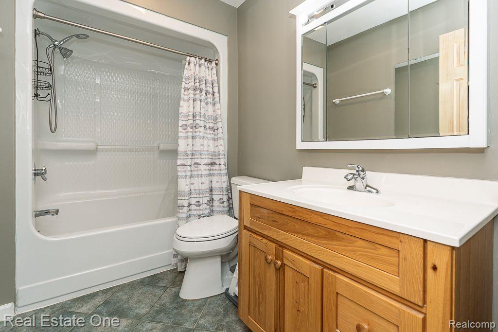 410 Maplehill RD