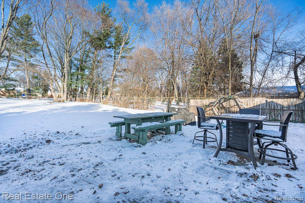 410 Maplehill RD