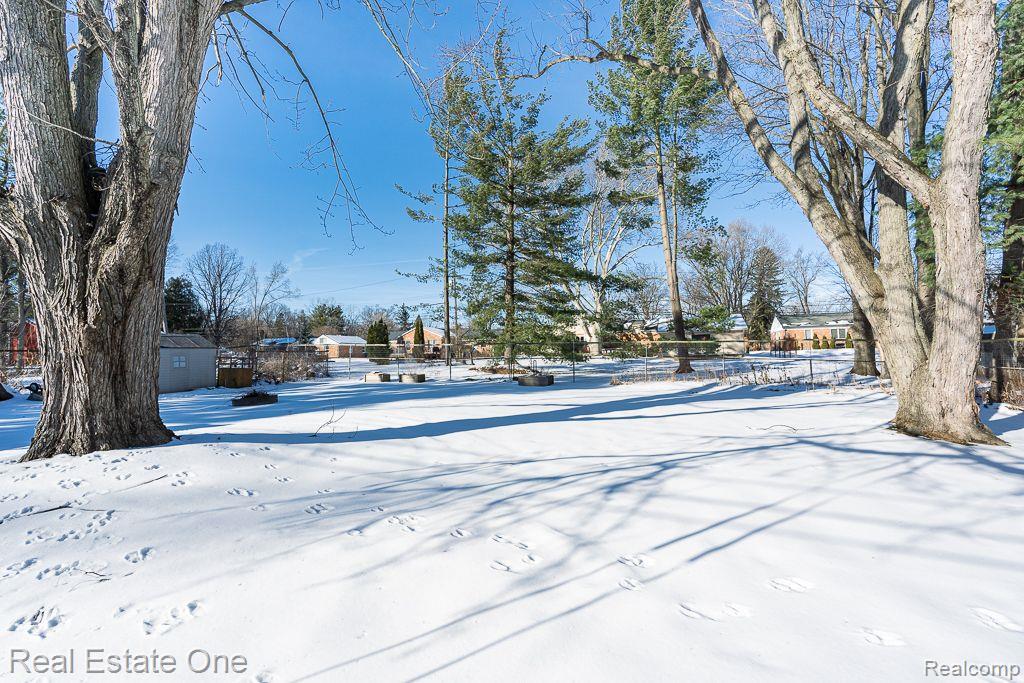 410 Maplehill RD
