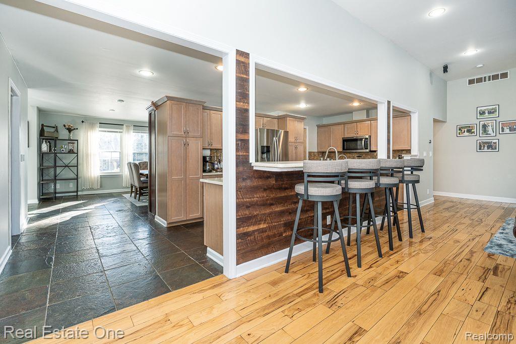 410 Maplehill RD