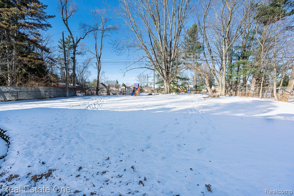 410 Maplehill RD
