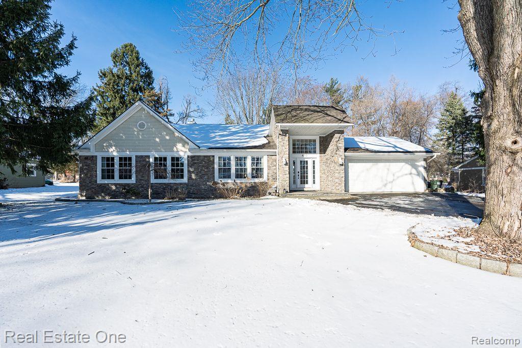 410 Maplehill RD