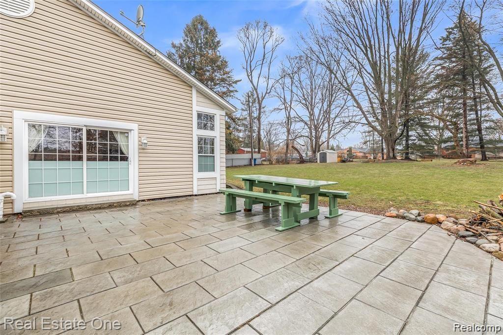 410 Maplehill RD