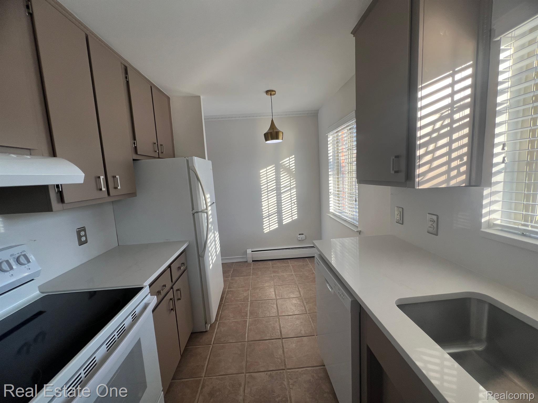 436 Romeo RD 327