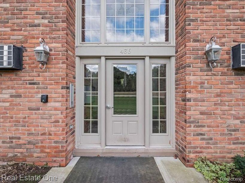 436 Romeo RD 327