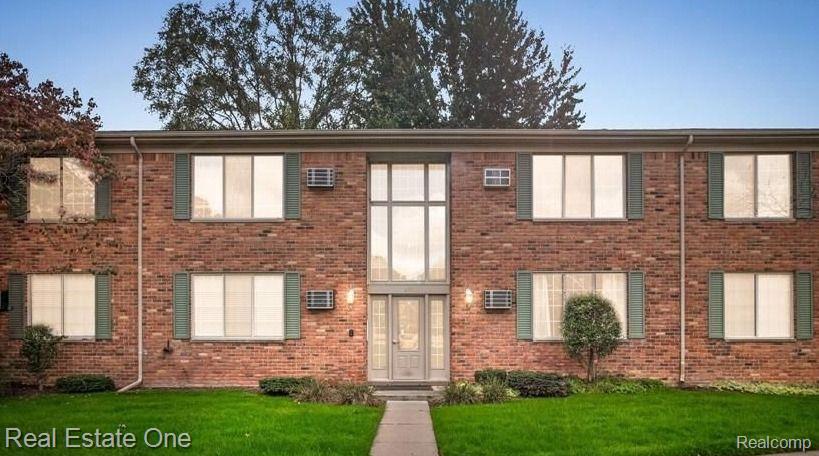 436 Romeo RD 327