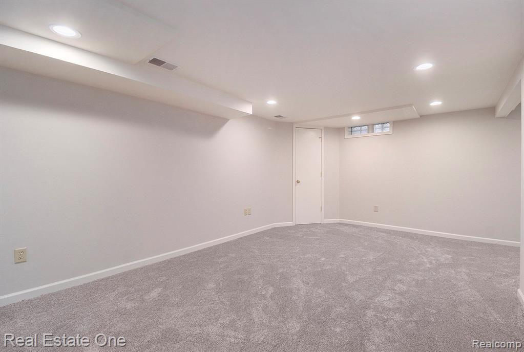 1105 Birk AVE