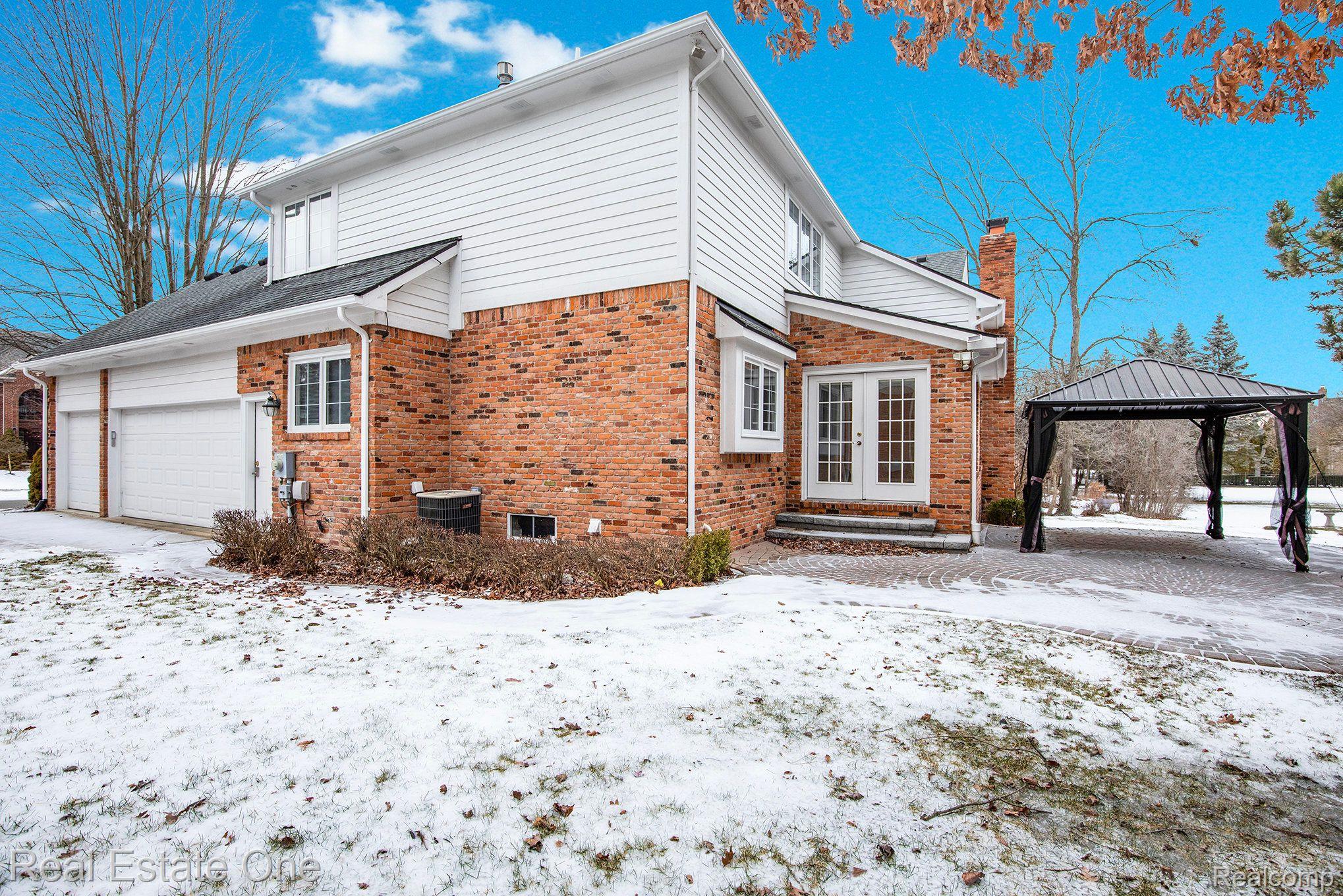 3702 Sleepy Fox DR