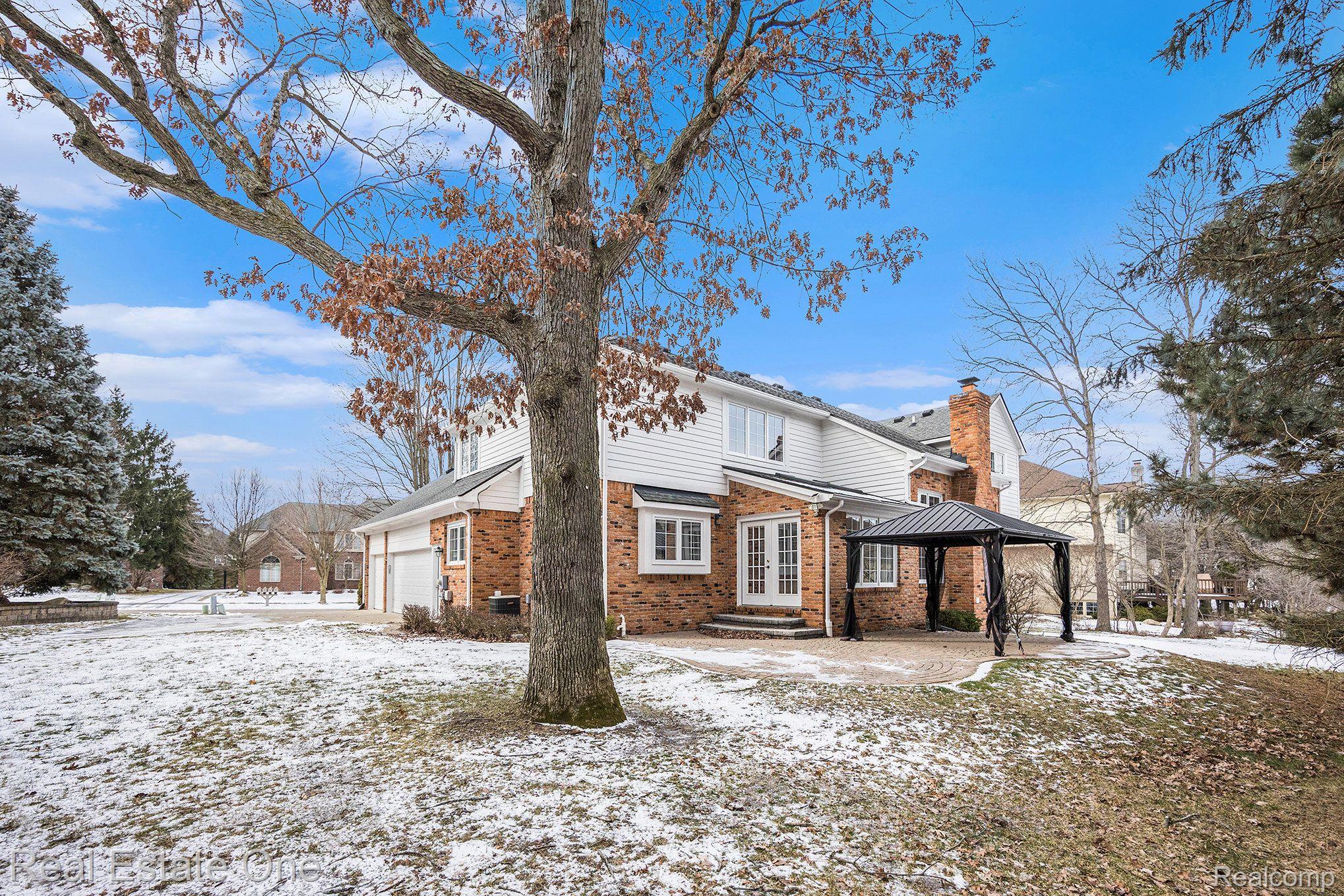 3702 Sleepy Fox DR