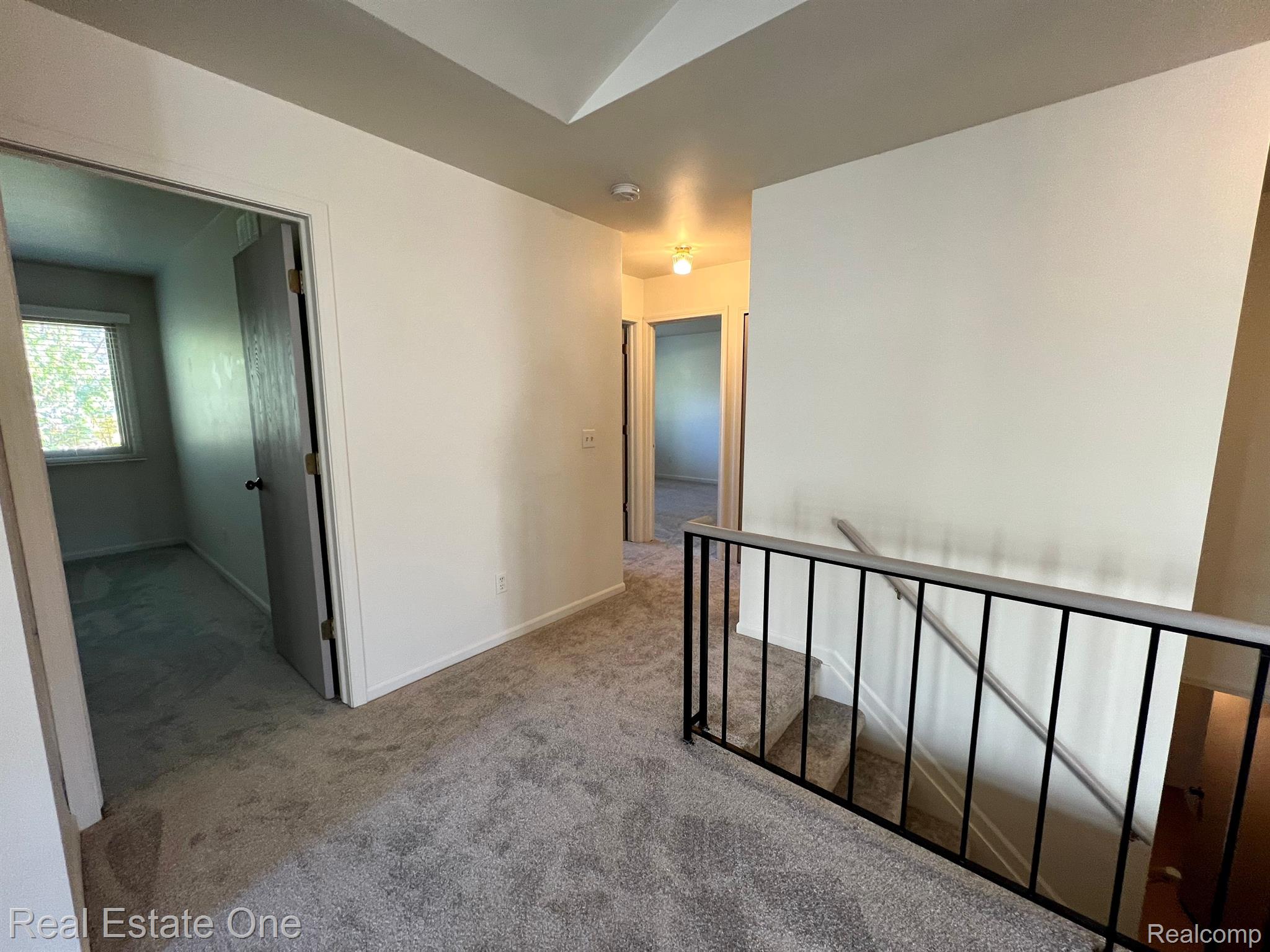 1629 Glenbrooke CRT