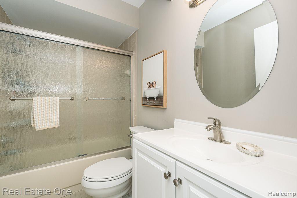 641 ASHLEY CIR
