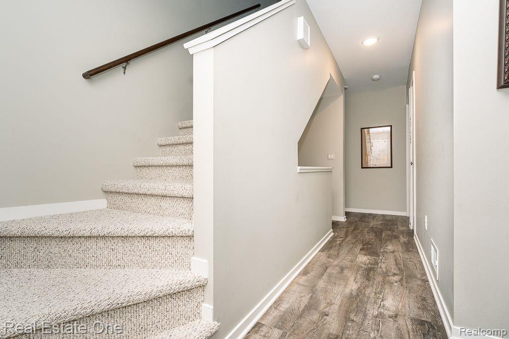 641 ASHLEY CIR