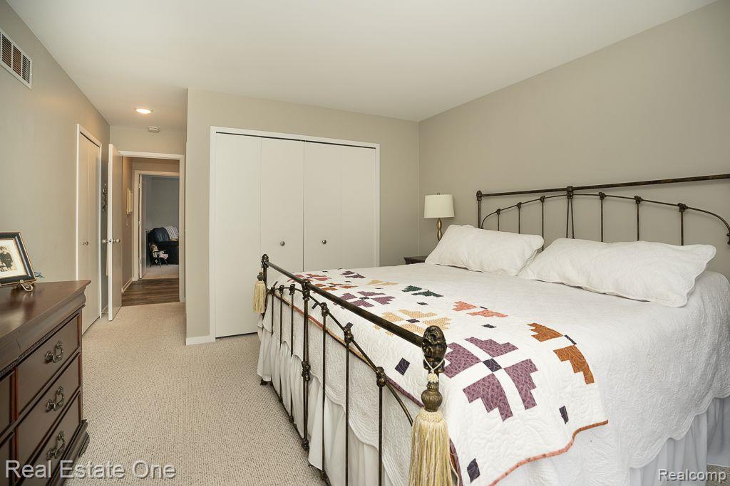 641 ASHLEY CIR