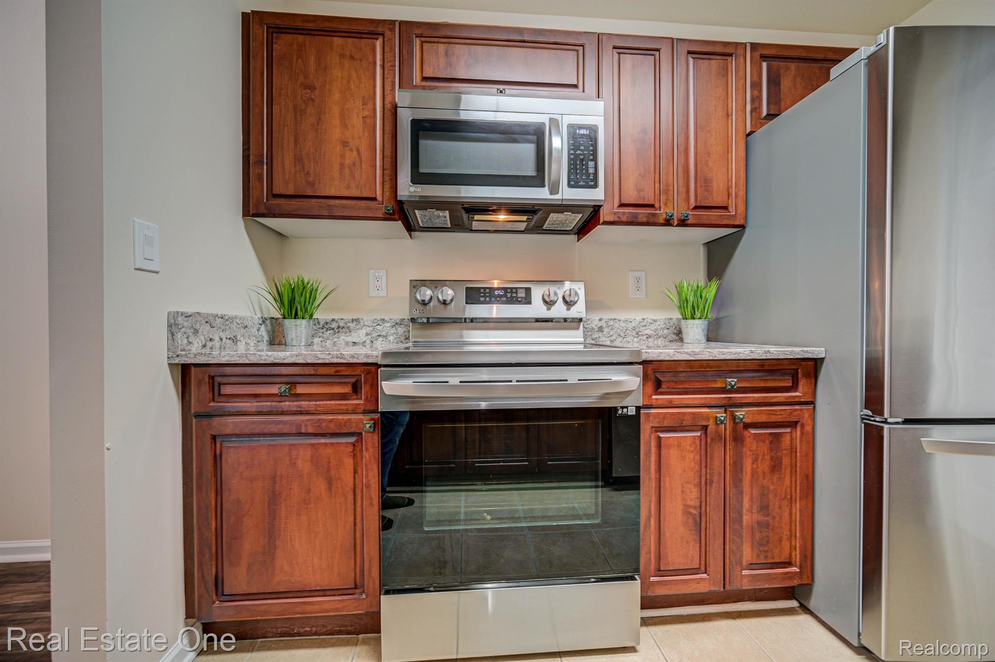 3578 OAKMONTE BLVD 96 9 Unit:  96
