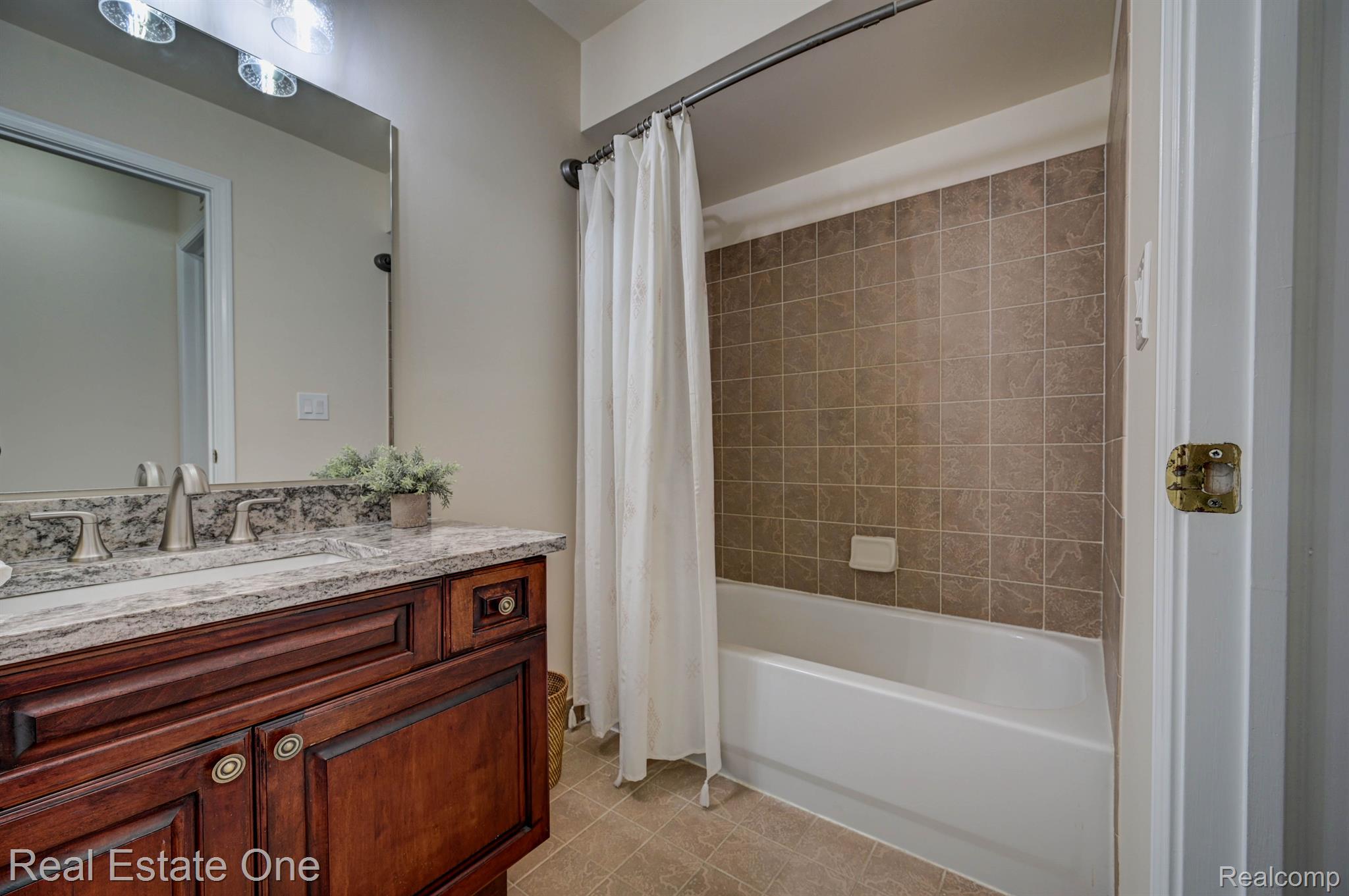 3578 OAKMONTE BLVD 96 9 Unit:  96