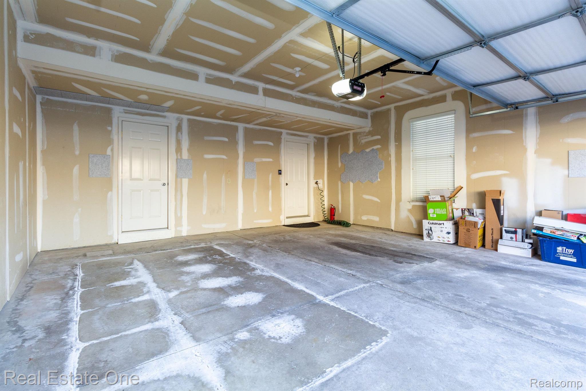1144 ALAMEDA BLVD