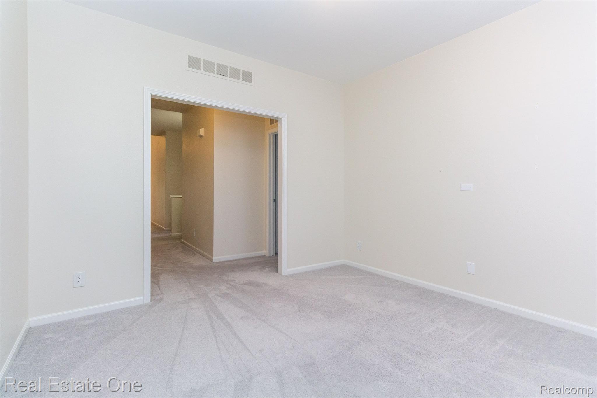 1144 ALAMEDA BLVD
