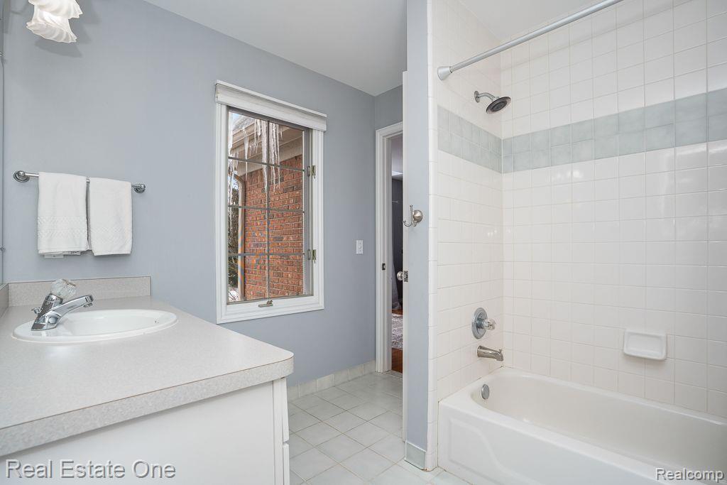 2980 LONG WINTER LN