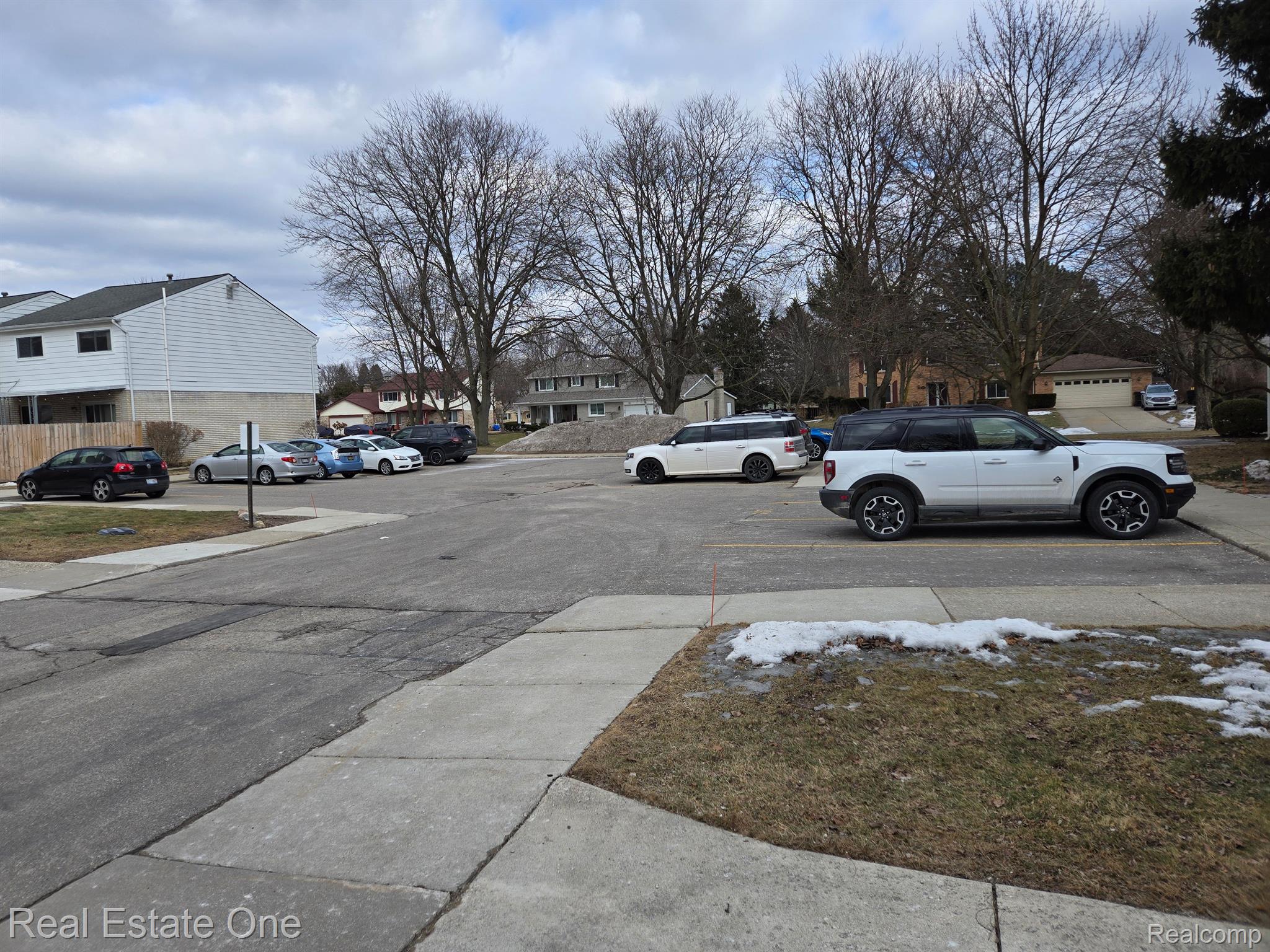 111 MANOR WAY Bldg#: 14