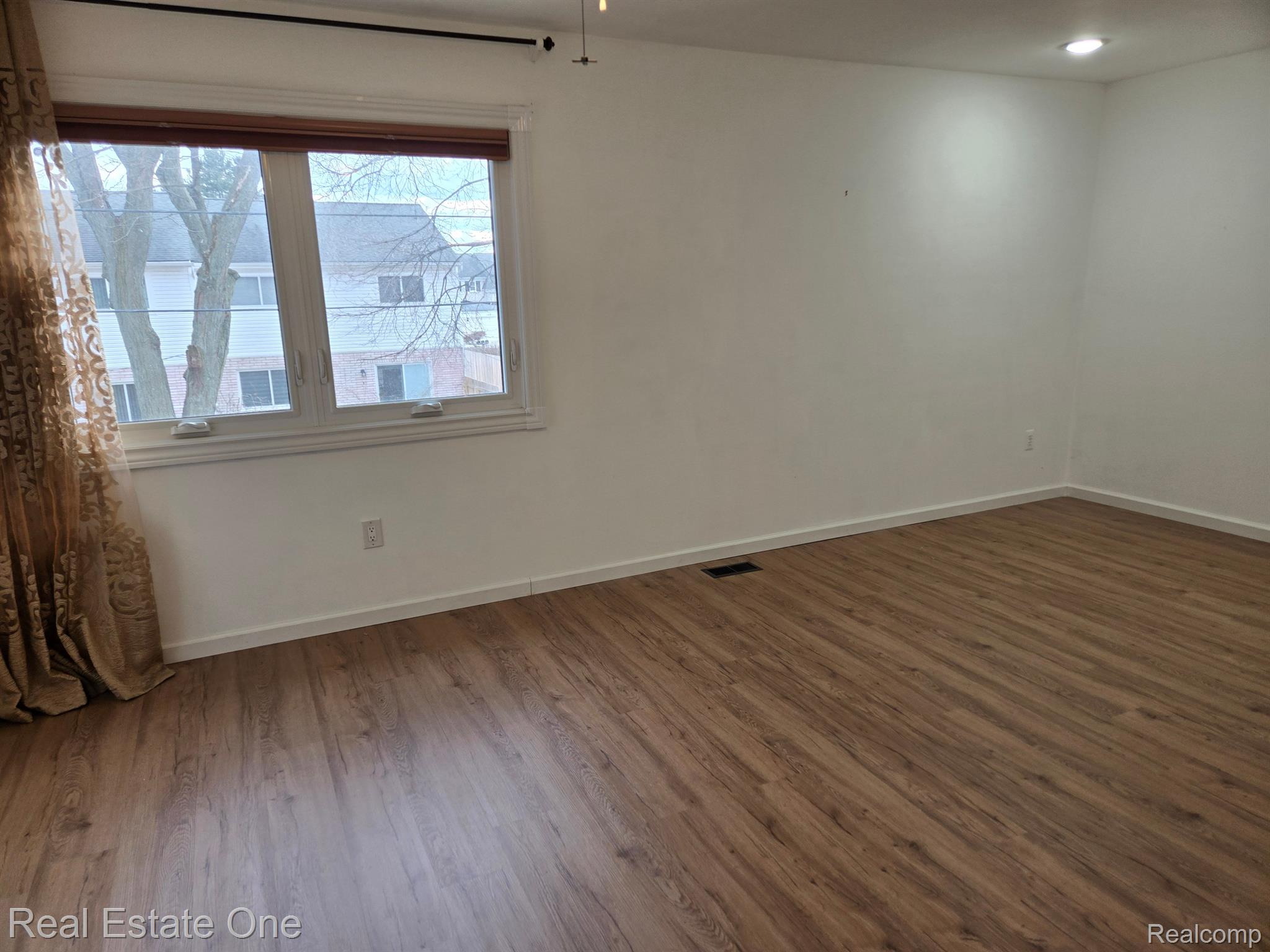 111 MANOR WAY Bldg#: 14