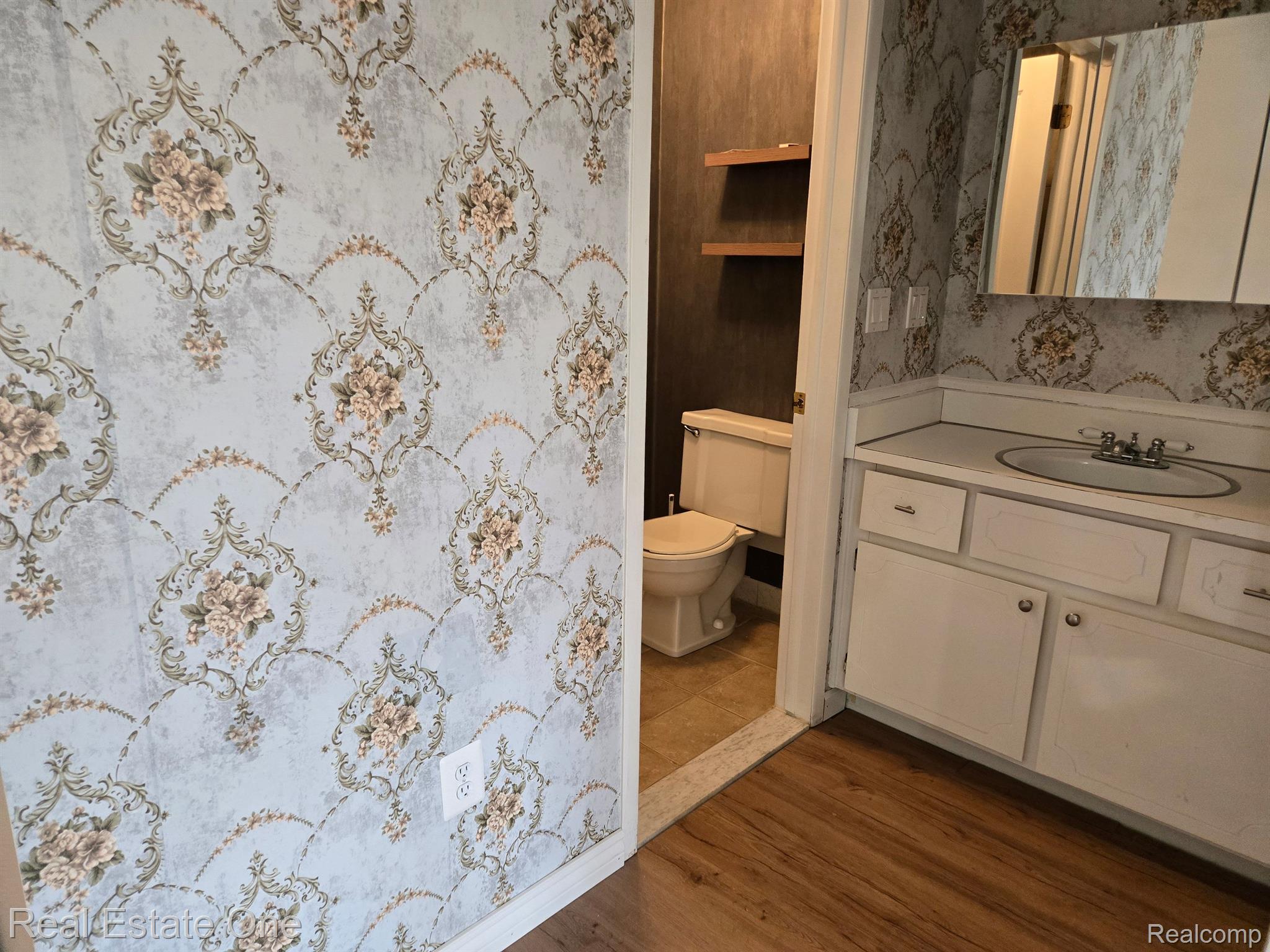 111 MANOR WAY Bldg#: 14