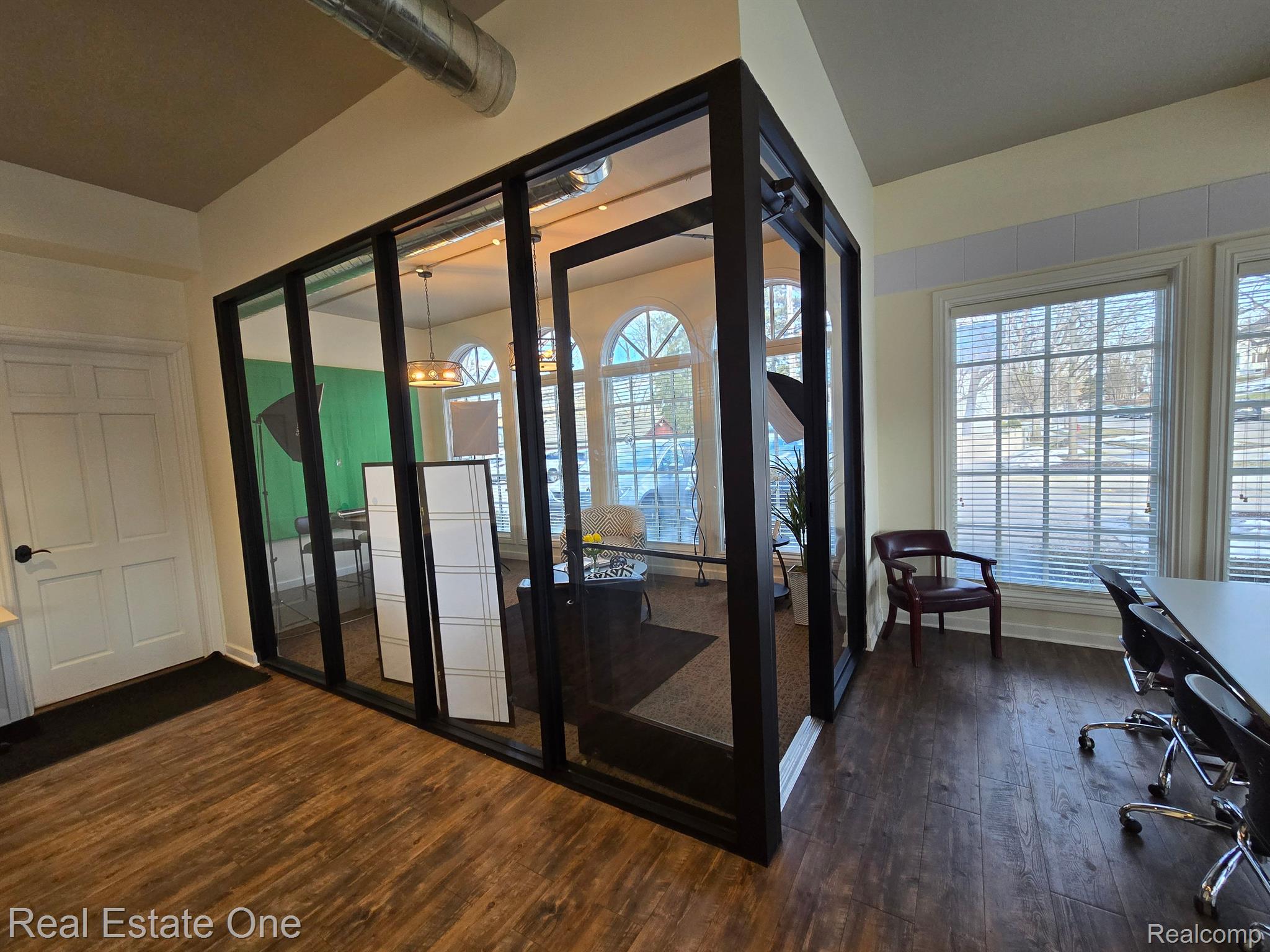 1002 N MAIN ST Suite 1