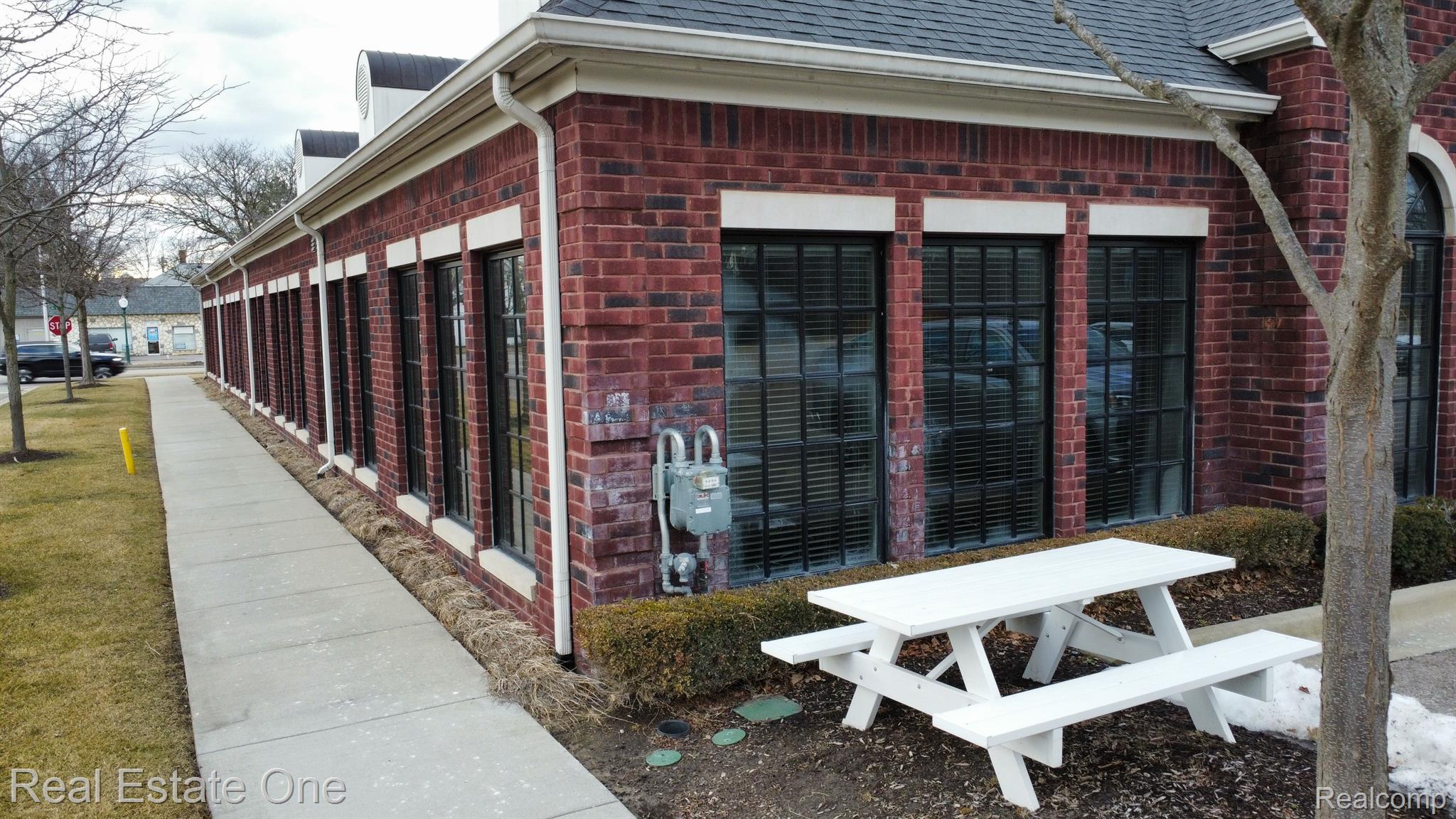 1002 N MAIN ST Suite 1