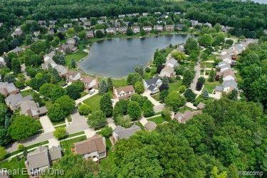 2677 Aubrey DR