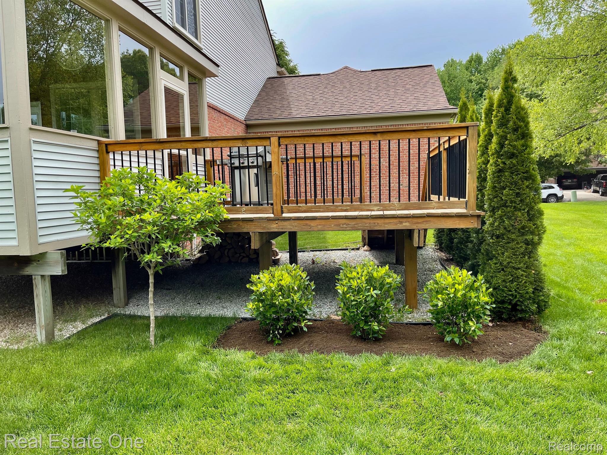 2677 Aubrey DR