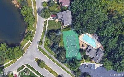 2677 Aubrey DR