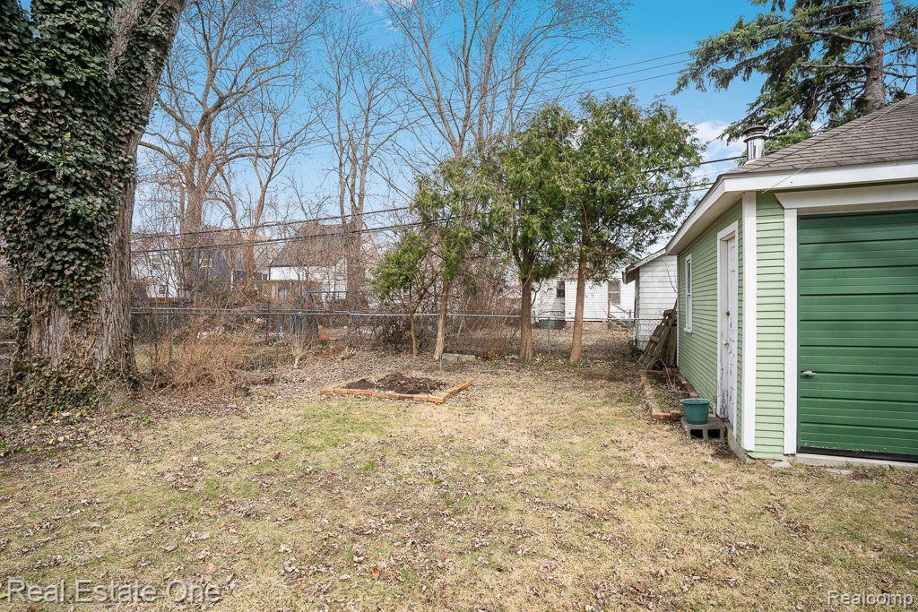 525 ARDMORE DR