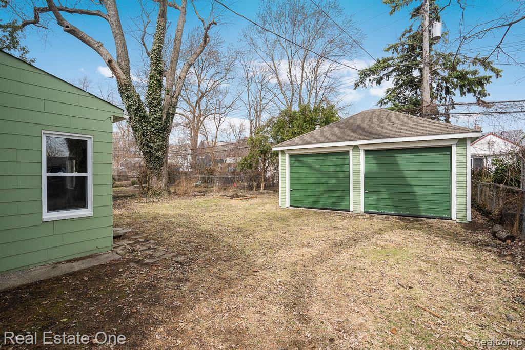 525 ARDMORE DR