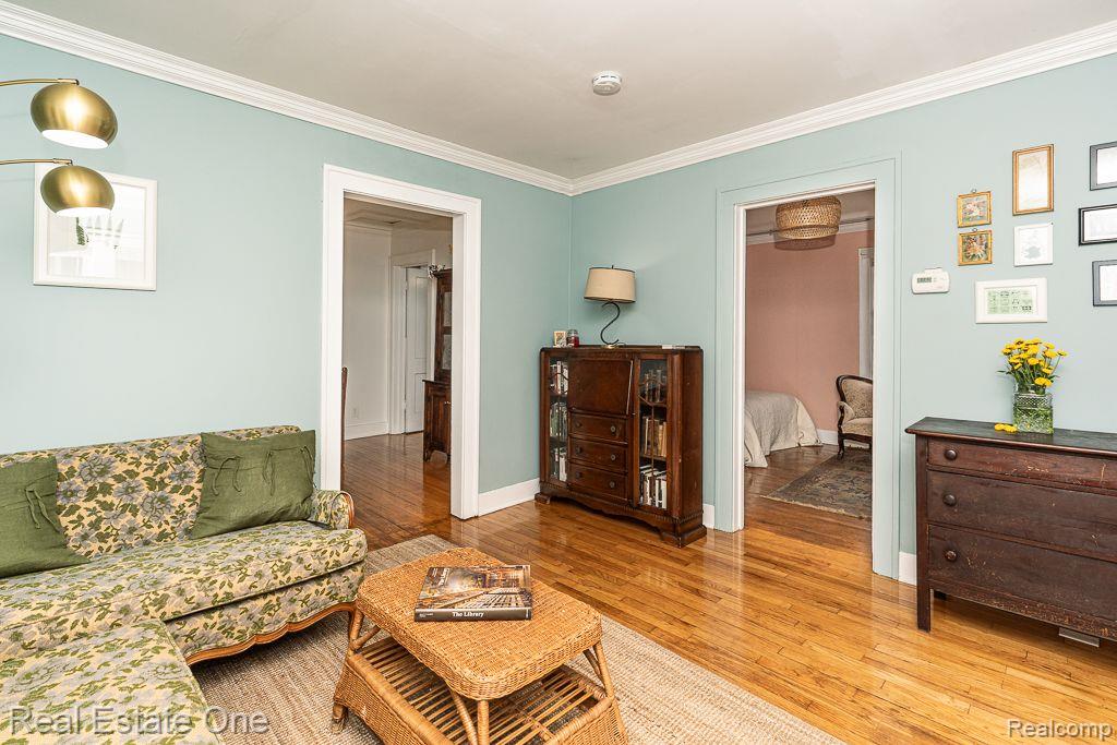 525 ARDMORE DR