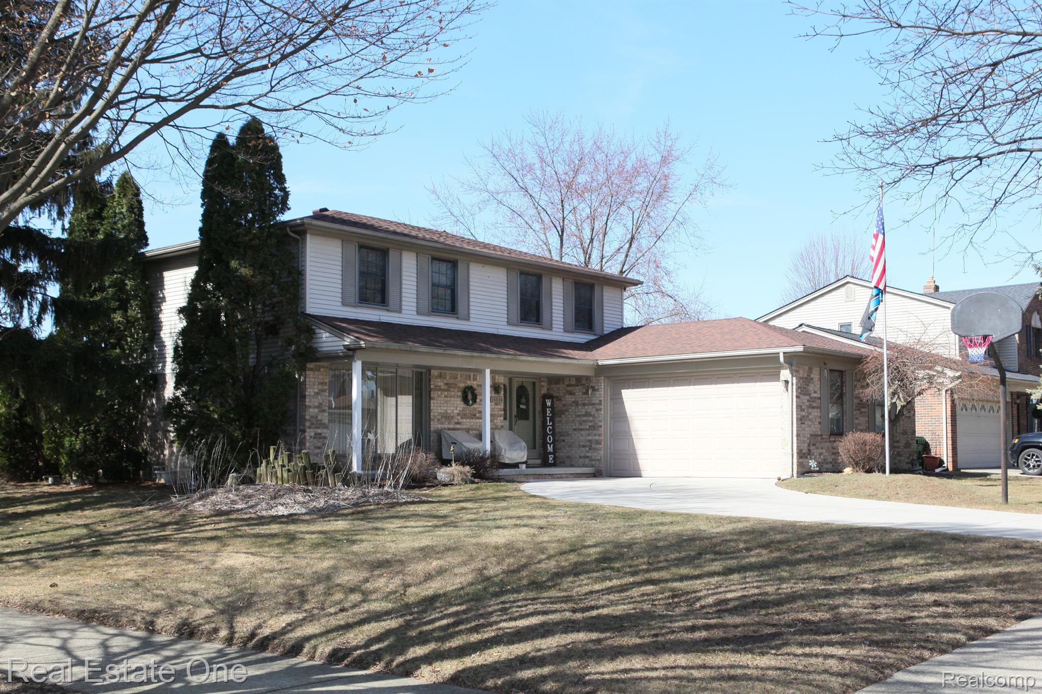 15654 VALERIE DR