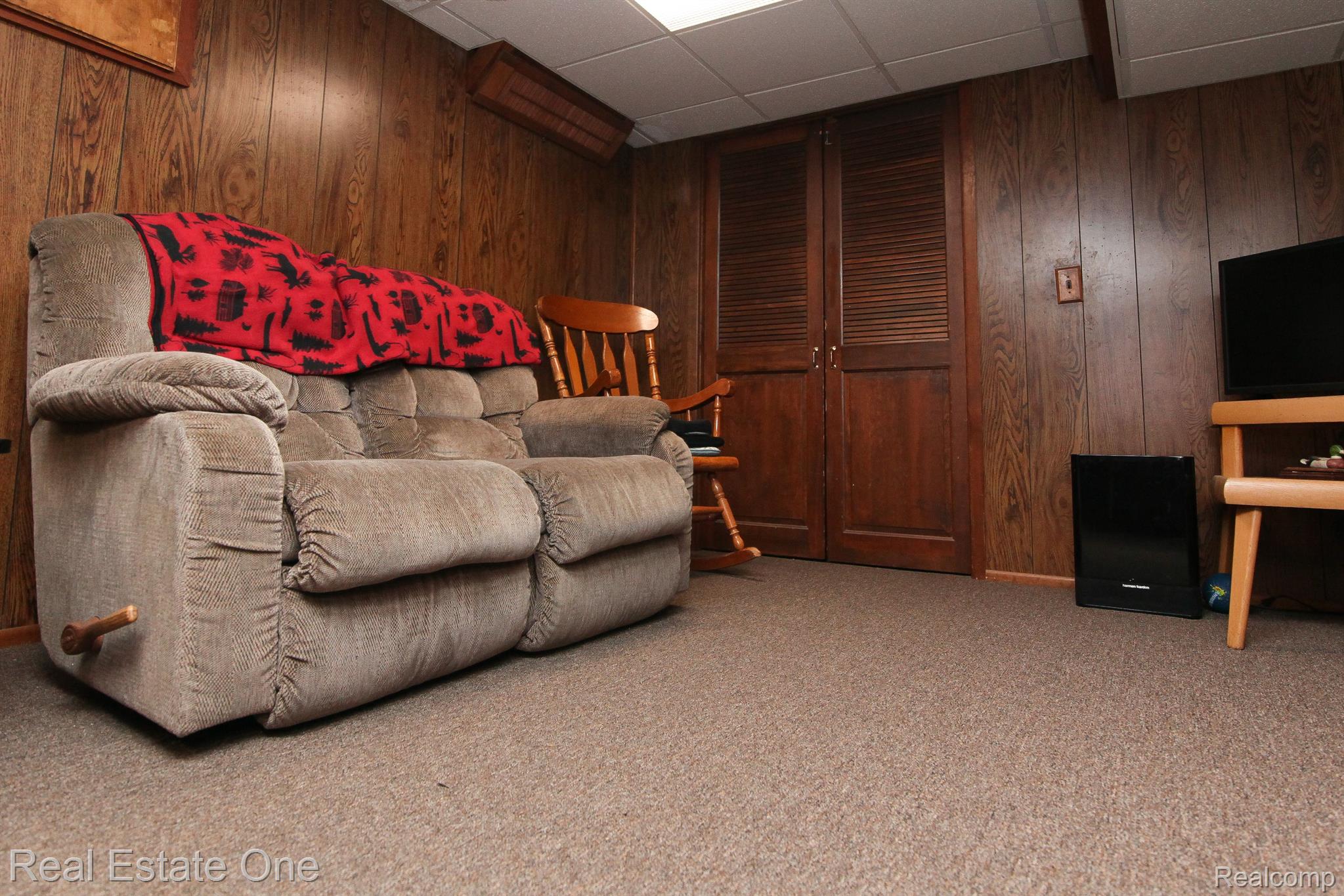 15654 VALERIE DR