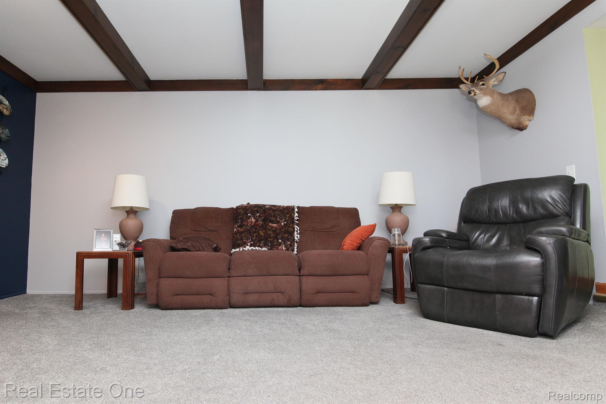 15654 VALERIE DR
