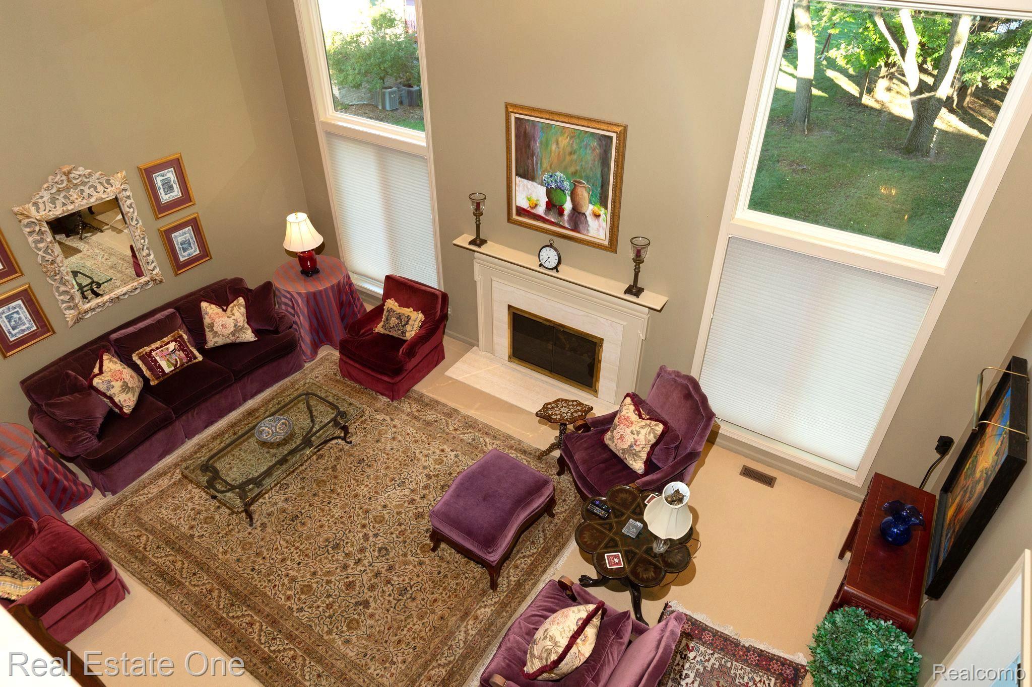 5538 CLEARVIEW DR