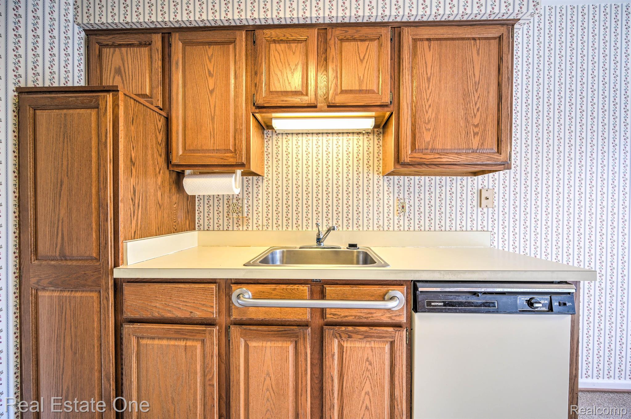 916 WEXFORD WAY 7 2L Unit: 7