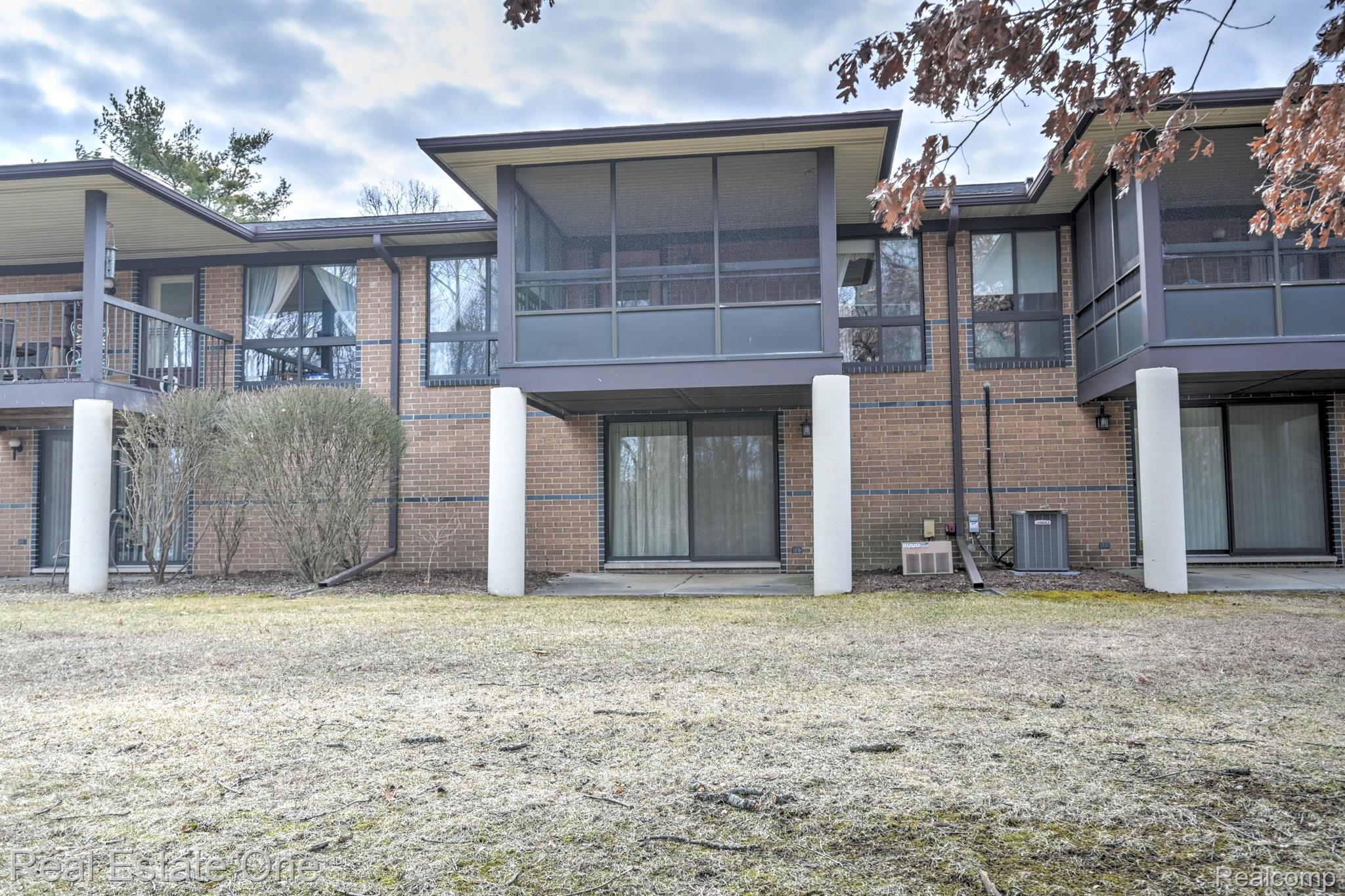 916 WEXFORD WAY 7 2L Unit: 7