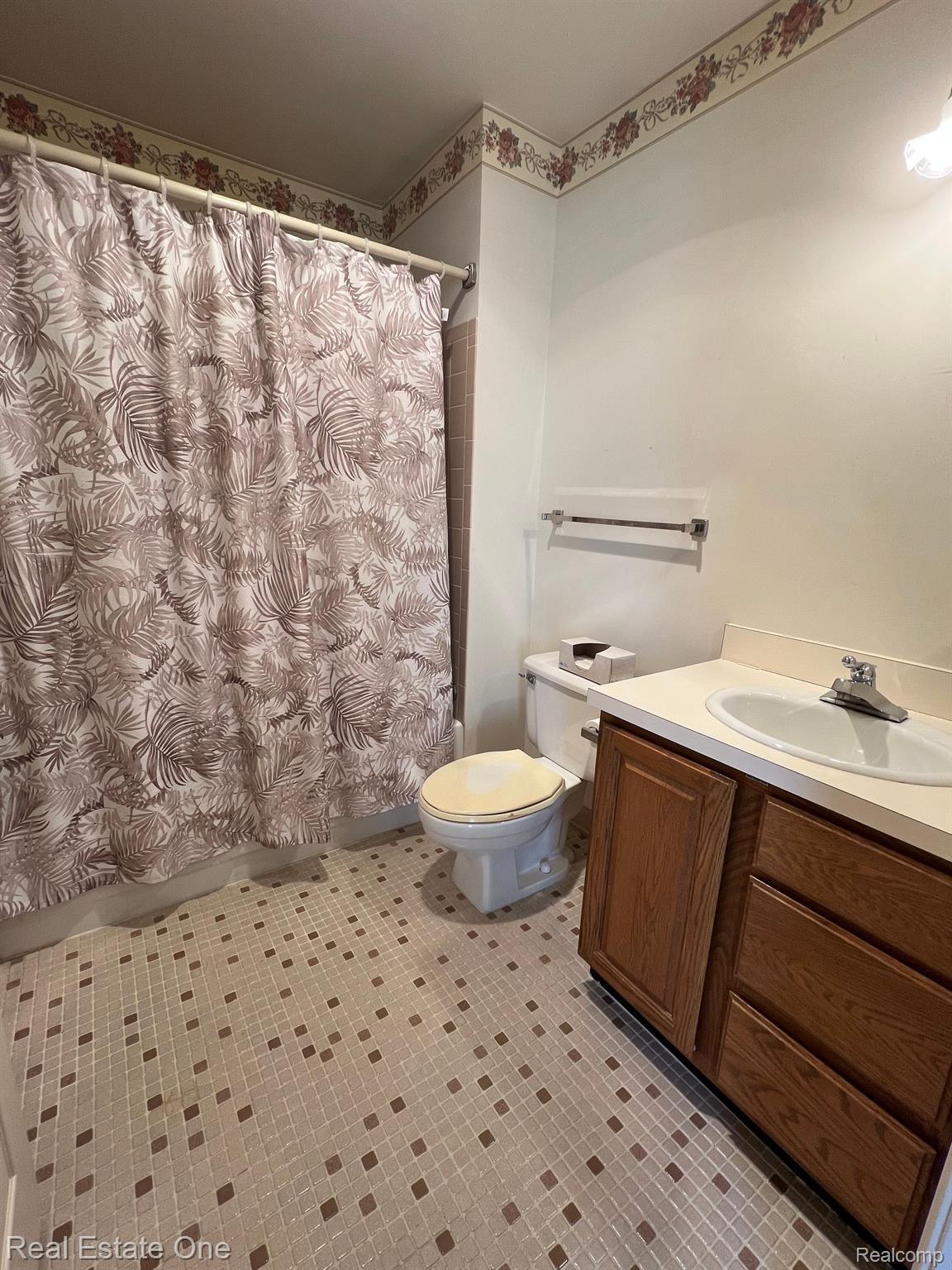 916 WEXFORD WAY 7 2L Unit: 7