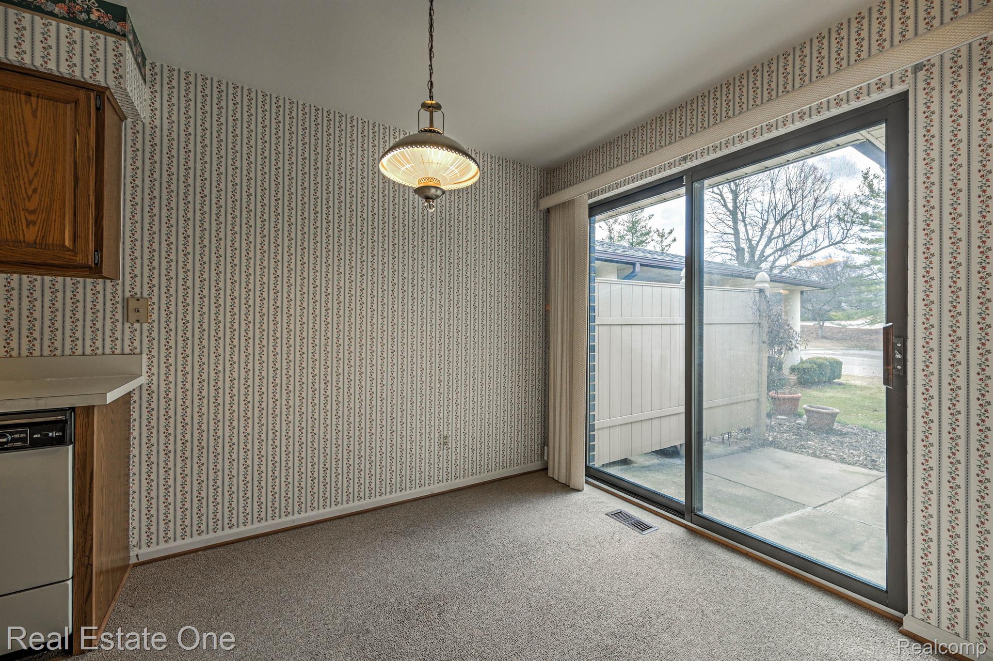 916 WEXFORD WAY 7 2L Unit: 7