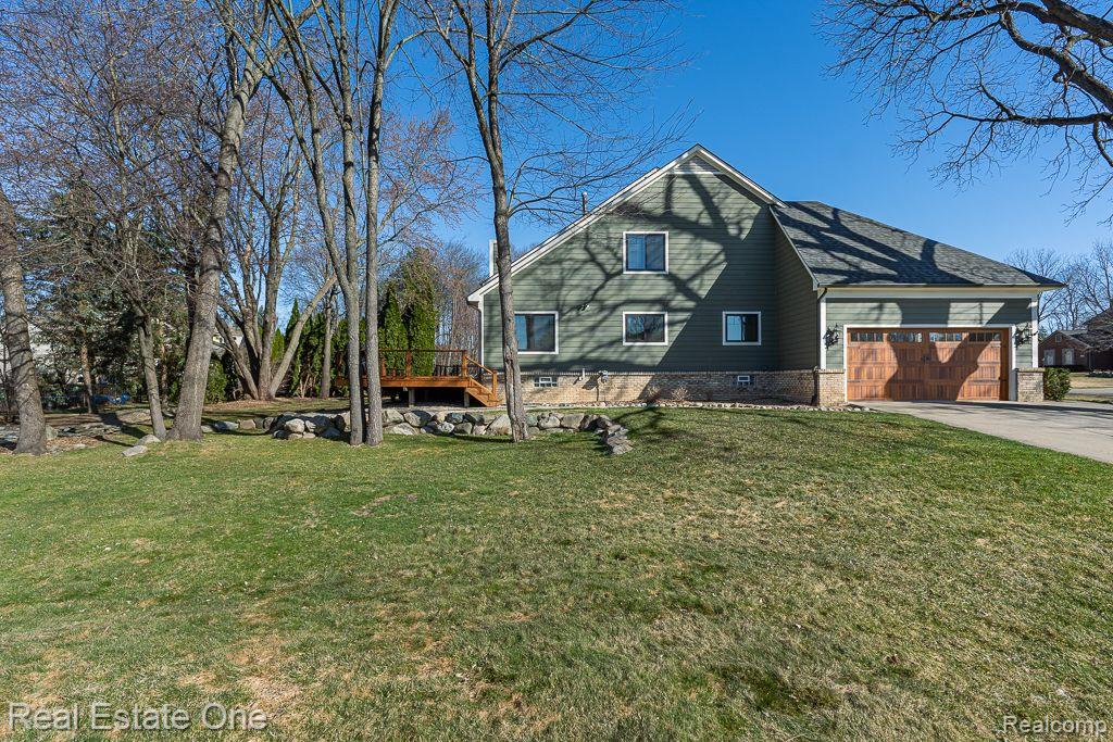 5635 Sheffield DR