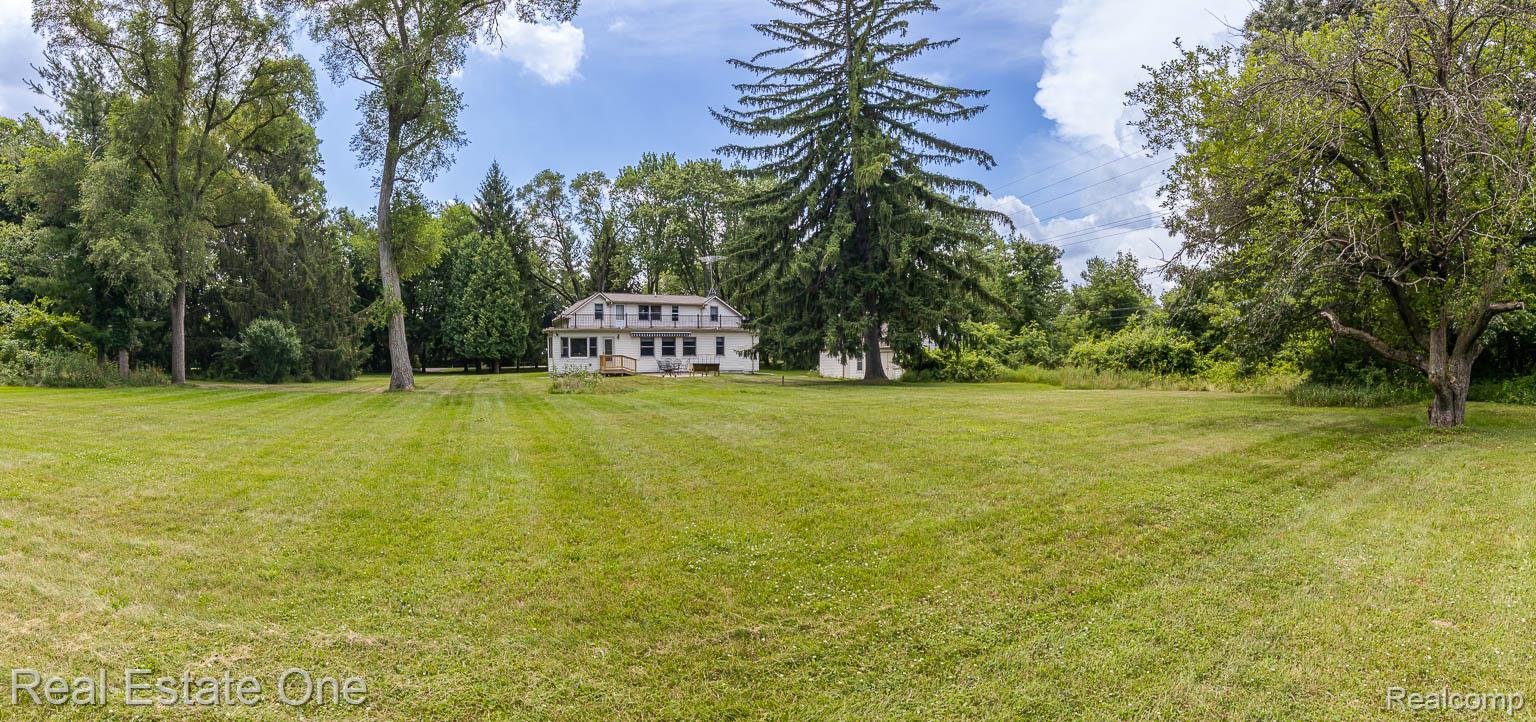 727 ROMEO RD