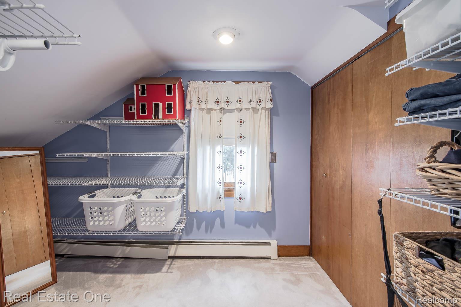 727 ROMEO RD
