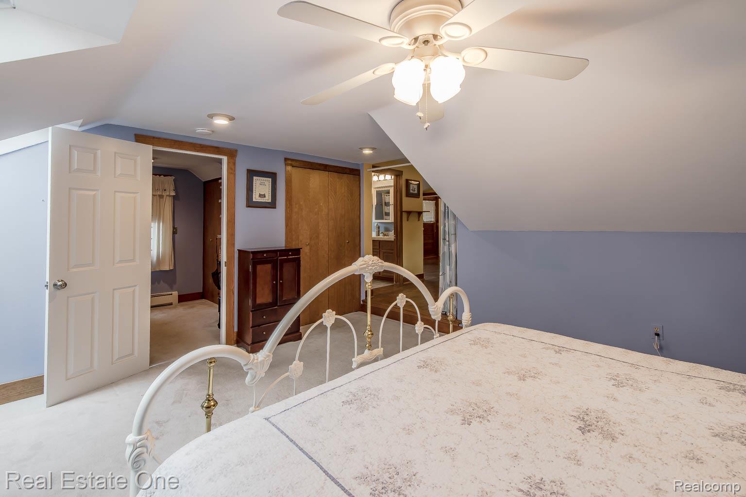 727 ROMEO RD